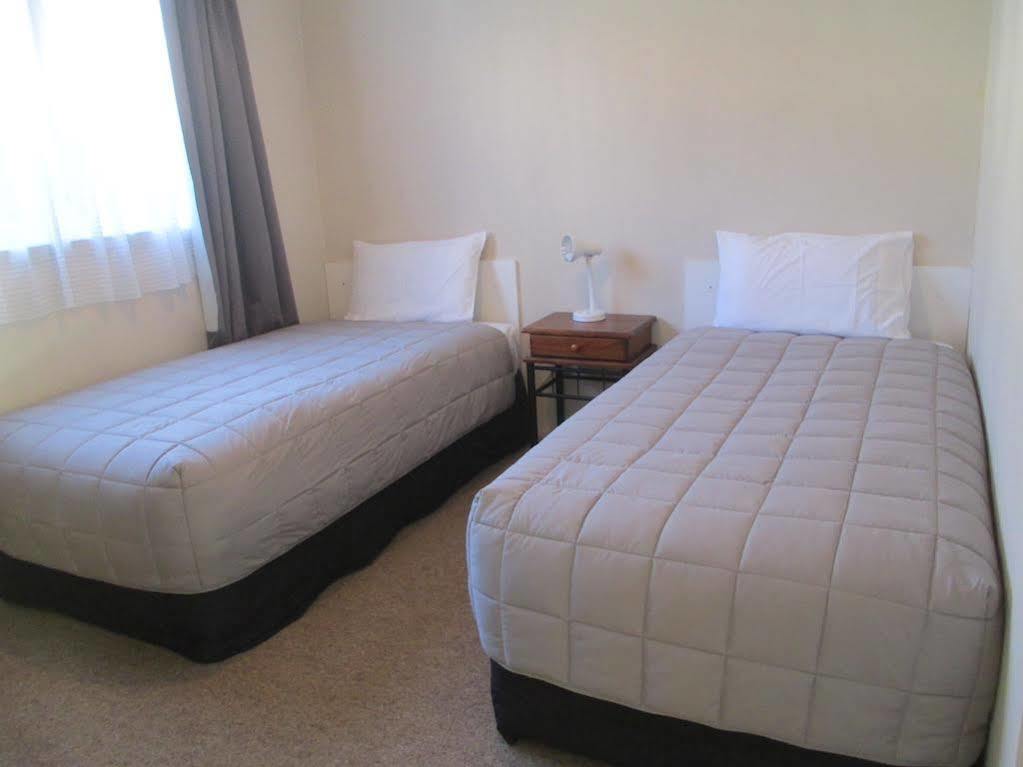 Merivale Court Motel & Apartments Крайстчърч Екстериор снимка